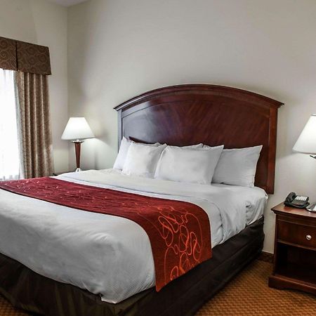 Comfort Suites Near Indianapolis Airport Exterior photo