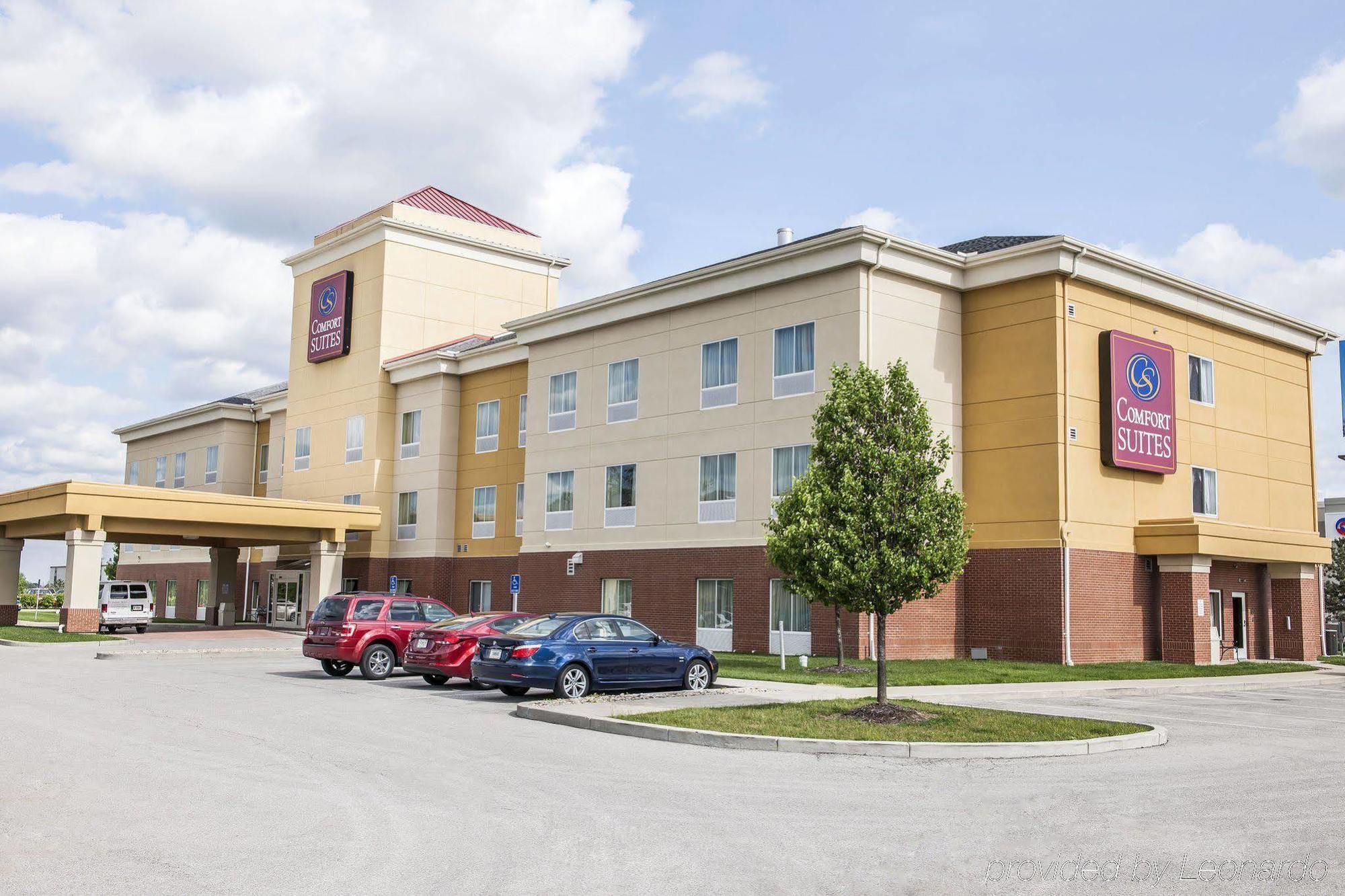 Comfort Suites Near Indianapolis Airport Exterior photo