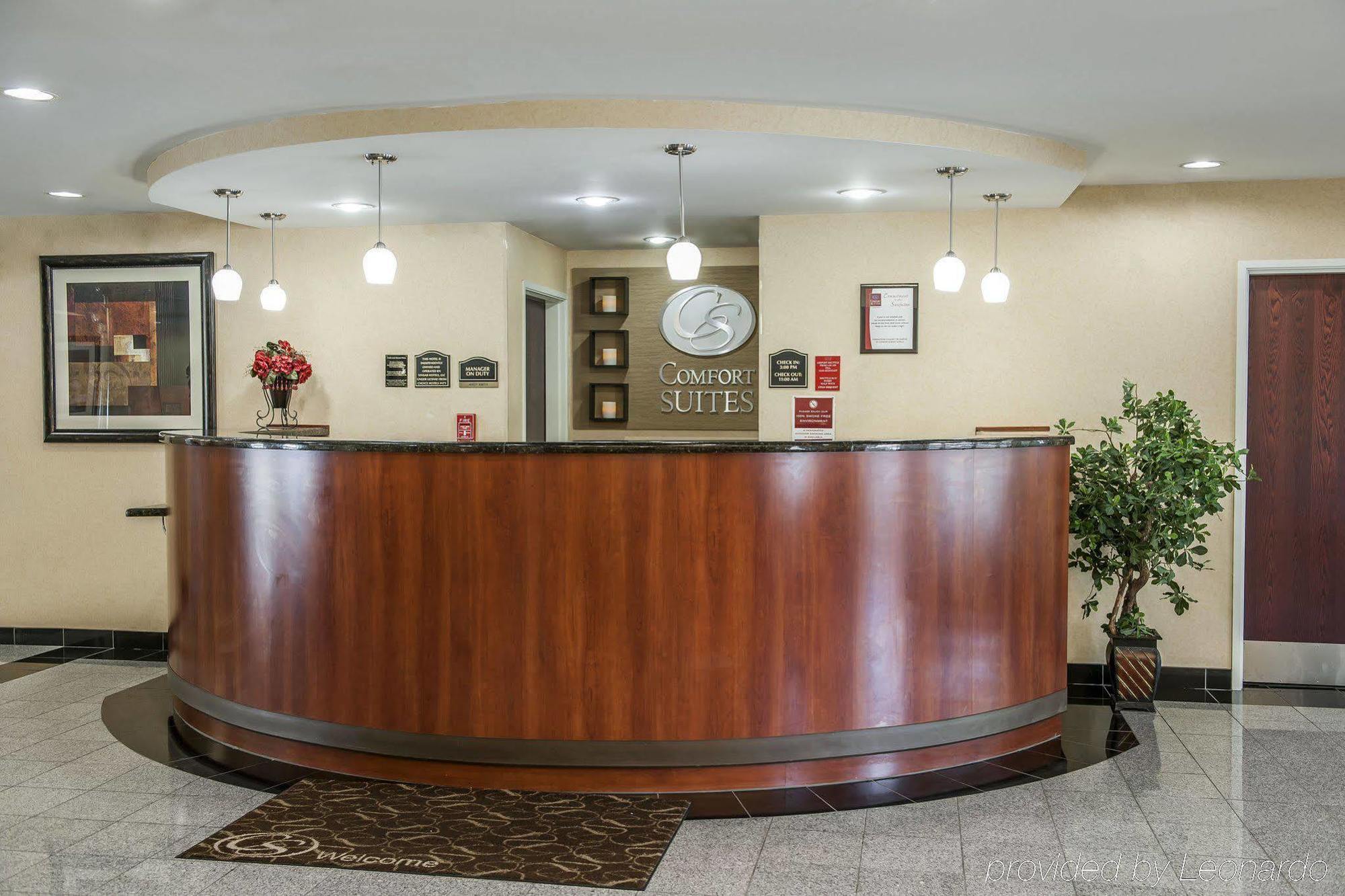Comfort Suites Near Indianapolis Airport Exterior photo