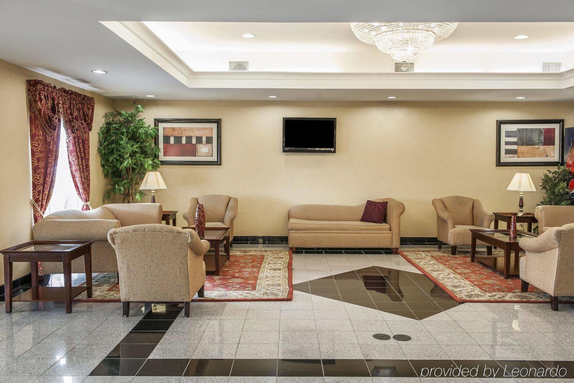 Comfort Suites Near Indianapolis Airport Exterior photo
